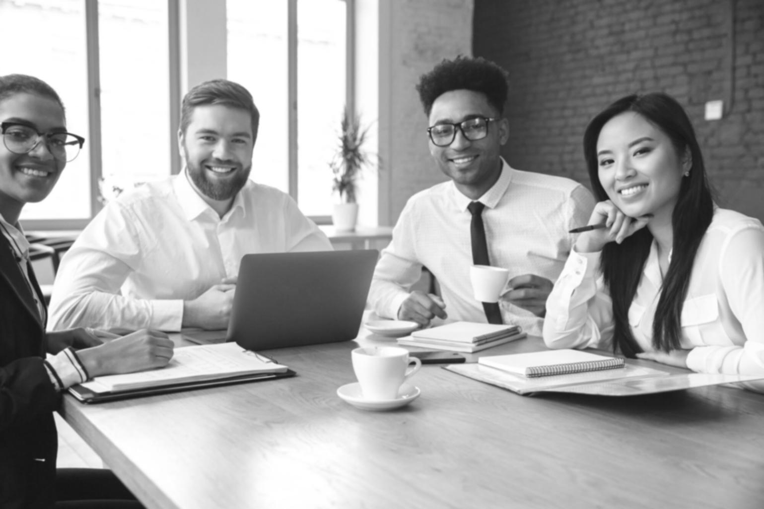 Teamarbeit bei der Finanzanalyse