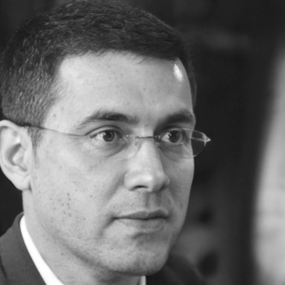 Portrait von Stefan Richter, Finanzexperte für Budget-Benchmarking
